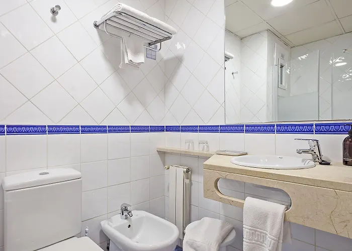 Acta Antibes Hotell Barcelona