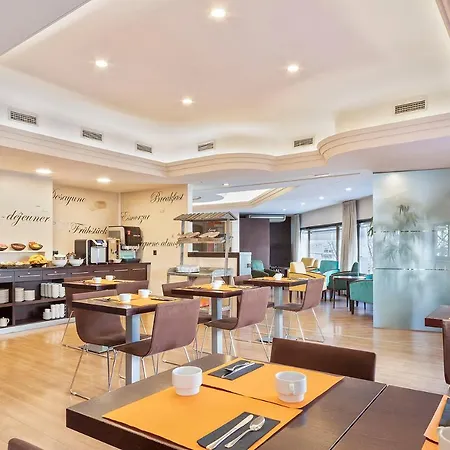 Hotell Acta Antibes 2*