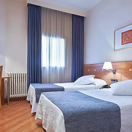 악타 안티베스 2* 바르셀로나
