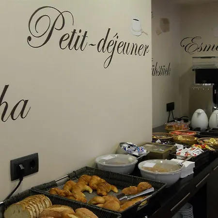 Hotell Acta Antibes 2*