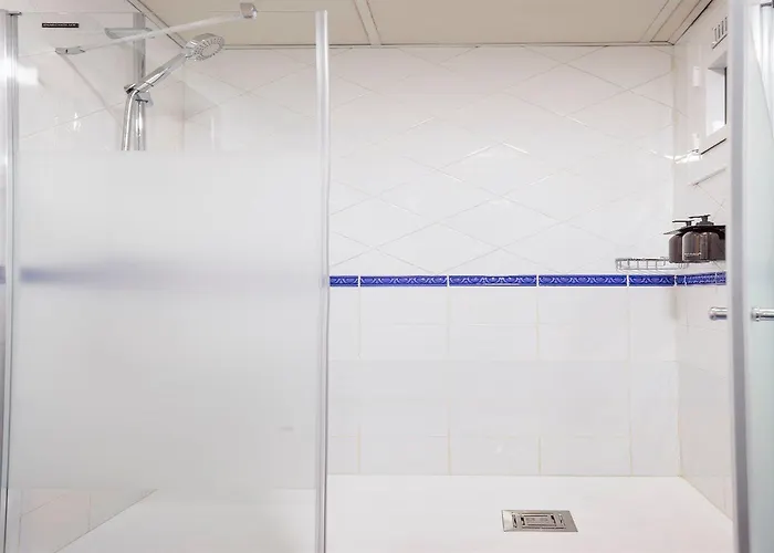 Hotel Acta Antibes 2*