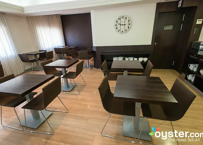 Hotel Acta Antibes 2*