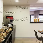 Szálloda Acta Antibes 2*