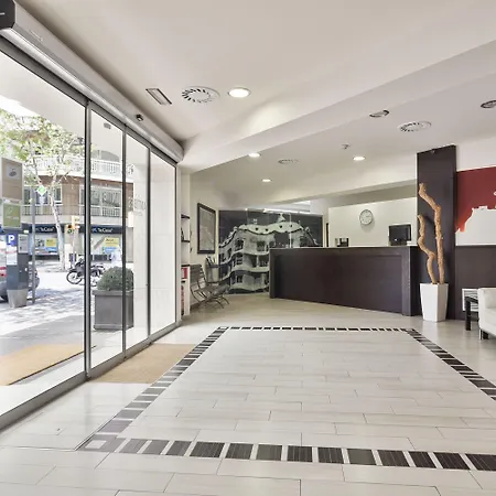 Hotel Acta Antibes 2*