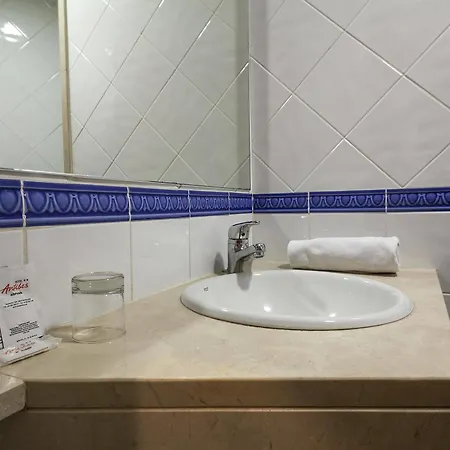 Ξενοδοχείο Acta Antibes 2*